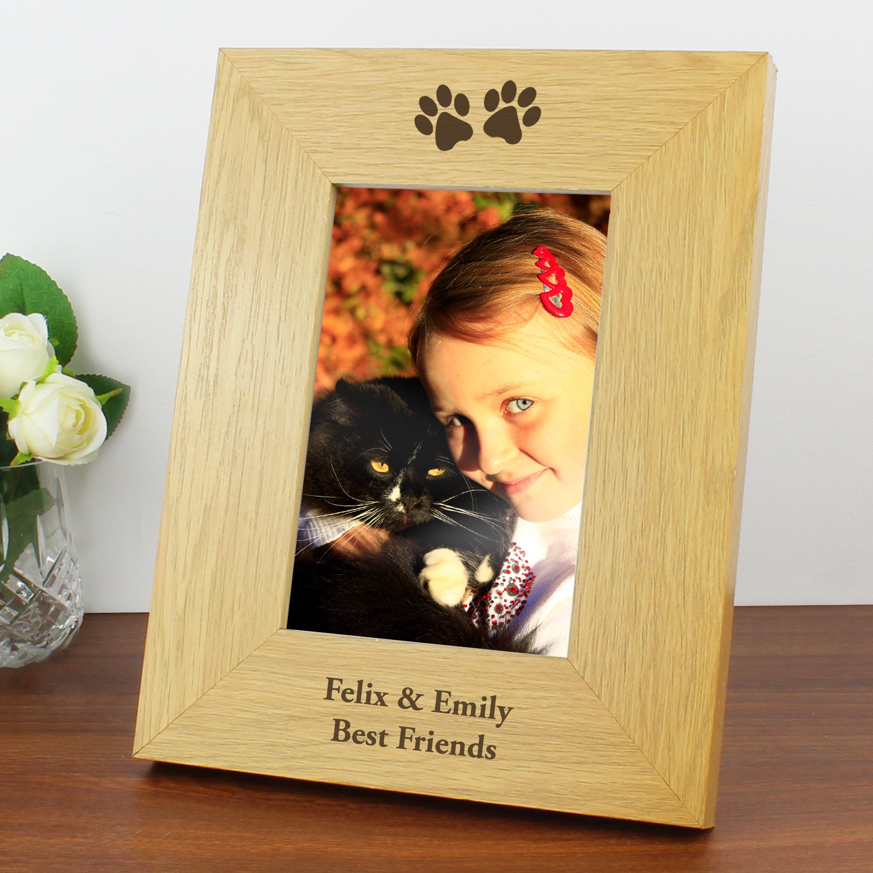Personalised Oak Finish 4x6 Paw Prints Photo Frame